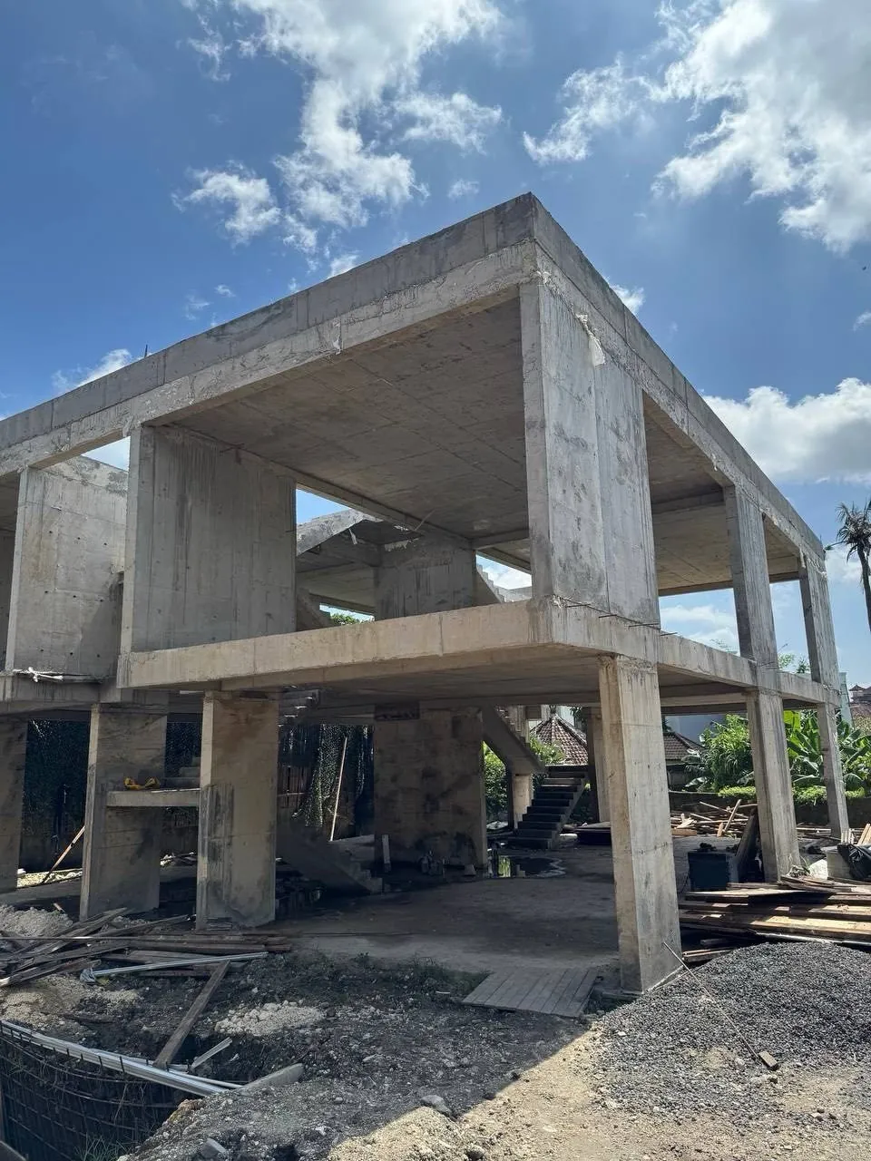 Villa structure